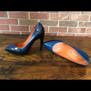 Via Spiga Black and Blue Heels